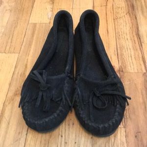 Minnetonka loafers size 9